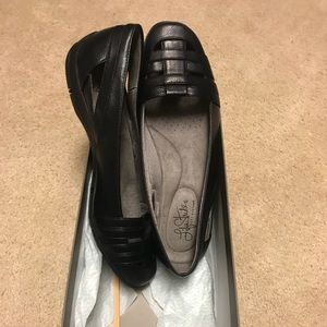 Brand new life stride black flats
